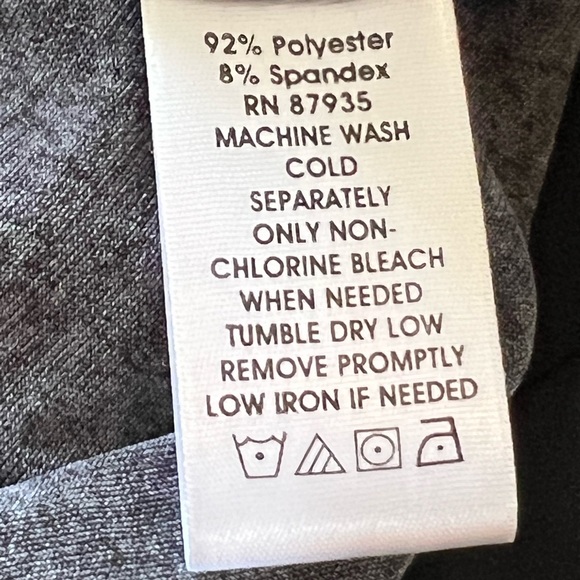 Susan Graver 1X Liquid Knit Floral Print Scoop Neck Long Sleeve top - Picture 4 of 7